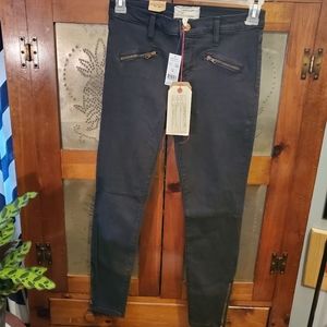 BNWT Current Elliot black skinny jeans